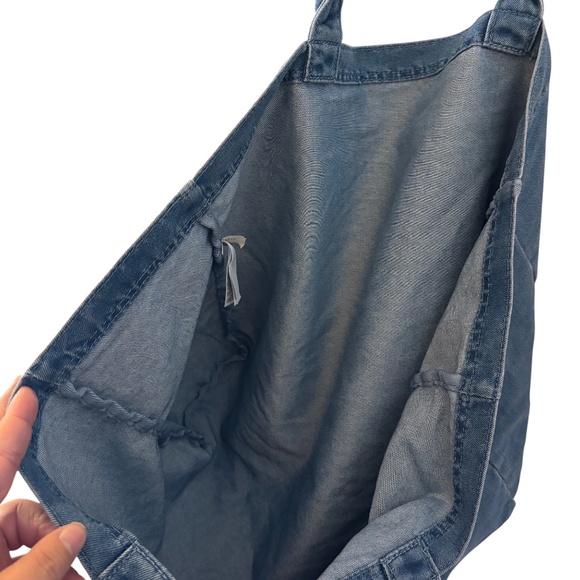 NWT GAP Oversized Denim Tote Bag Blue Logo Shoulder Bag - Picture 6 of 8